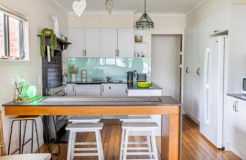 Shoalhaven Heads House | Exceptional Sunset Haven: A Family-Friendly Retreat