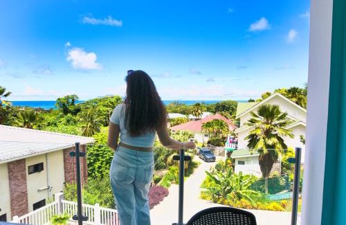 Beau Vallon Apartment | Family-Friendly Sunset Haven Villa: Guest Rated 10/10