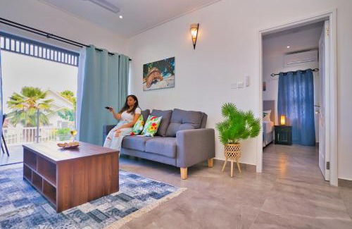 Beau Vallon Apartment | Family-Friendly Sunset Haven Villa: Guest Rated 10/10
