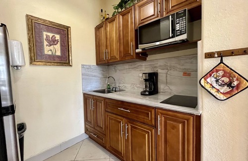 Rural Estates House | Tranquil Sunset Hide A Way - All Inclusive Oceanfront Escape
