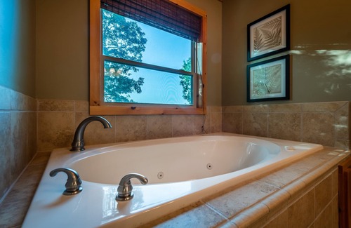 Mentone Cabin | Relaxing Retreat at Sunset Hill, Mentone - Pet Friendly Stay