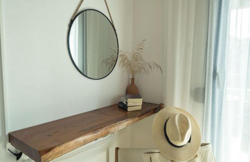Archanes-Asterousia Apartment | Relaxing Oceanfront Retreat at Sunset Home Crete
