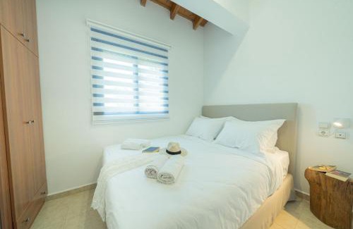 Archanes-Asterousia Apartment | Relaxing Oceanfront Retreat at Sunset Home Crete