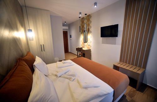 Petra Apartment | Charming Aparthotel Sunset with Oceanfront Pool & Dining