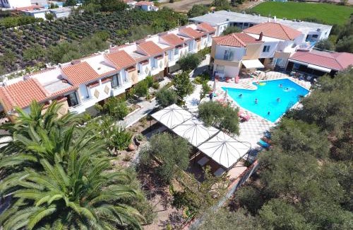 Petra Apartment | Charming Aparthotel Sunset with Oceanfront Pool & Dining