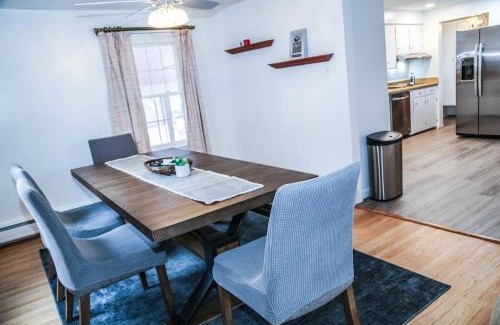 Rumford House | Tranquil Sunset House Near Sunday River - Family-Friendly Stay