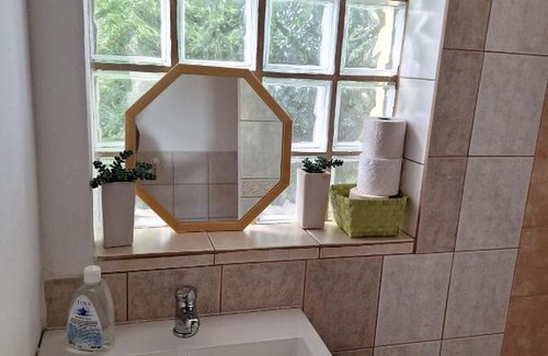 Banka House | Pet-Friendly Sunset House Bungalow in Piestany