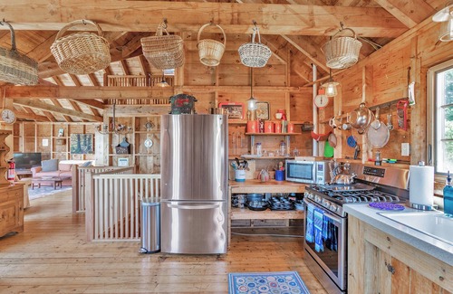Port Clyde Cottage | Charming Sunset House: Ocean View Cottage Above Fishing Village