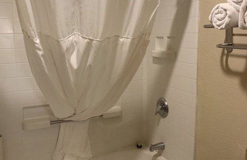 John Day Hotel | Cozy Sunset Inn John Day with Family-Friendly Amenities
