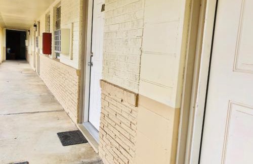 Longview Hotel | Pet-Friendly Retreat at Sunset Inn Longview for Families