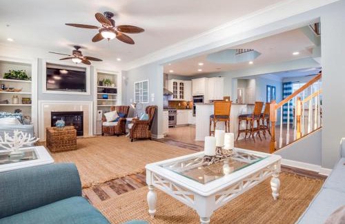 Sunset Island House | Sunset Island - Beachside Retreat with Private Pool & Ocean View