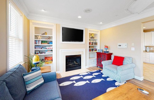 Sunset Island House | Relaxing Beachside Mews at Sunset Island with Private Pool