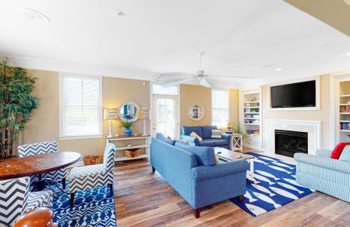 Sunset Island House | Relaxing Beachside Mews at Sunset Island with Private Pool