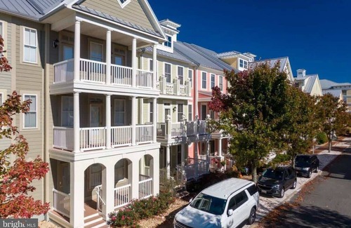 Sunset Island House | Discover Sunset Island Resort: Oceanfront 4BR Townhome Retreat