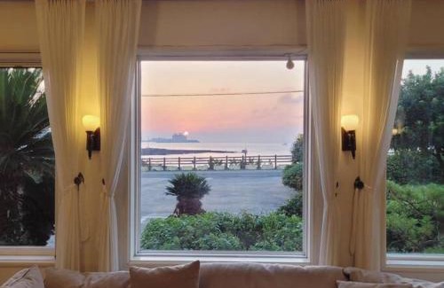 Aewol House | Relax at Sunset Jeju: Family-Friendly 4-Star Retreat
