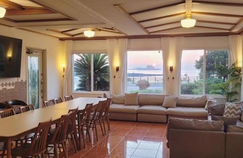 Aewol House | Relax at Sunset Jeju: Family-Friendly 4-Star Retreat