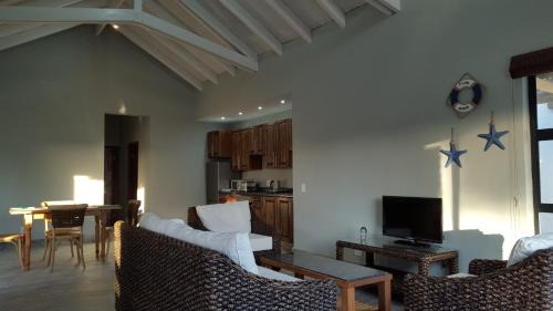 Port Nolloth Ski Chalet | Relax at Sunset Lagoon: Pet and Child-Friendly Escapes