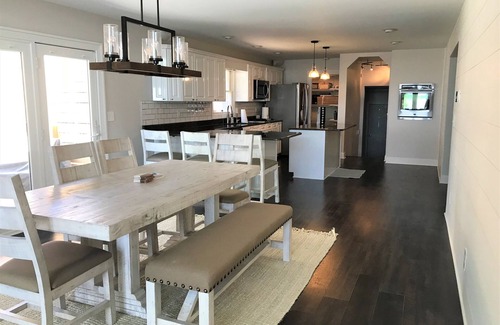 Bass Lake House | Exclusive Sunset Lake Home with Hot Tub and Kayaks