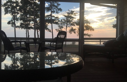 Rock Hall House | Tranquil Sunset Lodge on the Bay with Ocean View & Pool