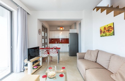 Mariou Villa | Relaxing Sunset Maisonette with Pool Near Plakias Tavern