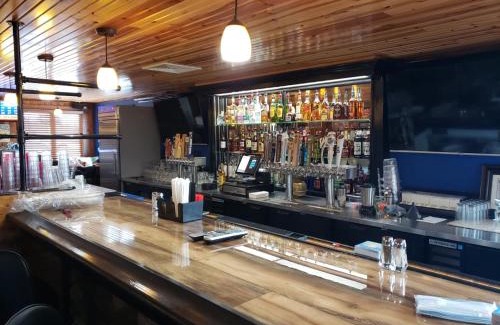 St Ignace Hotel | Relax at Sunset Motel of St. Ignace - 4 Star Comfort Awaits