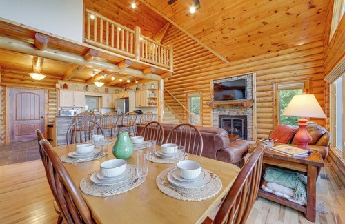 Sylva Cabin | Sunset & Mountain Views: Scenic Sylva Log Cabin!
