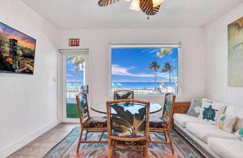 Hollywood House | Sunset Oceanfront Villa