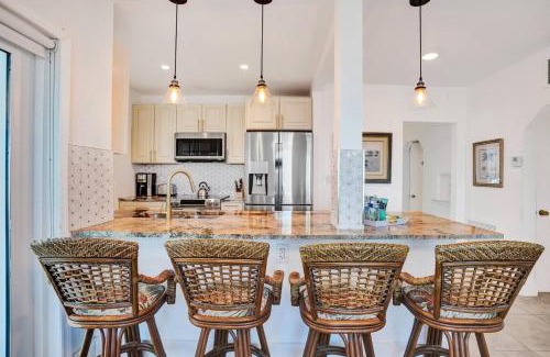 Hollywood House | Sunset Oceanfront Villa