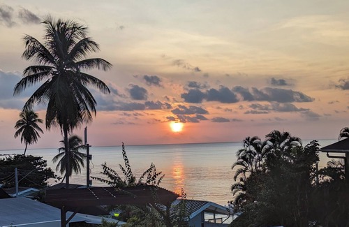 Black Rock Apartment | Sunset on the ocean