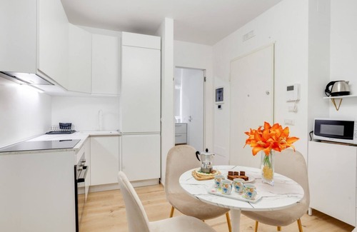 Municipio 3 Apartment | Serene Sunset Bari Apartment with Kitchen & Breakfast Options