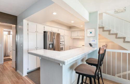 Hermosa Beach House | Discover Family-Friendly Comfort at Sunset Palace Hotel