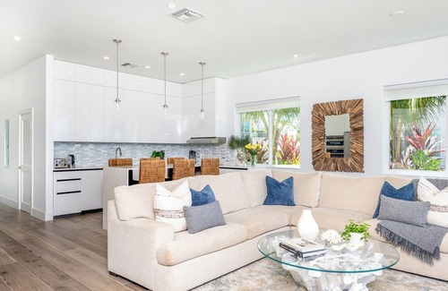 Northwest Point Condo | Sunset Point - New Oceanfront Luxury 3 Bed Condo with Stunning Views and Diving