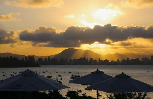 Porto Belo House | Discover Sunset Porto Belo: Ocean Views & Family-Friendly Stays