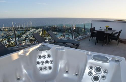 Lomo Quiebre Apartment | Inviting Sunset Puerto de Mogan with Ocean View & Hot Tub