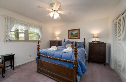 Penrose House | Family-Approved Stay at Sunset Ranch Over Crab Creek