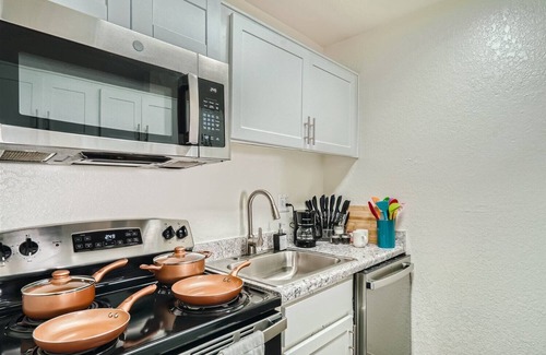 Tucson Apartment | Unique Sunset Retreat with Pool, Spa & Family-Friendly Amenities