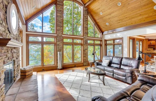 Rising Fawn House | Family-Friendly Getaway at Sunset Ridge with Kitchen Access