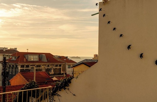 Foz do Douro House | Sunset Sea Views w/ Balcony Near Beach by HostWise