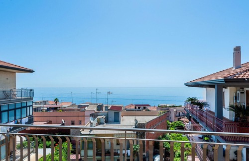 Aci Trezza Apartment | Inviting Sunset & Seaview Terrace with Family-Friendly Amenities