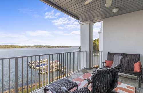 Dadeville Apartment | Relaxing Retreat at Sunset Serenity on Lake Martin