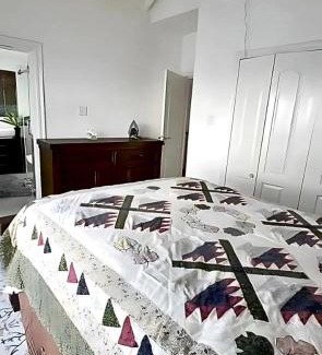 Orange Bay Apartment | Sunset Serenity 2BR Oceanview Beach & Pool Access