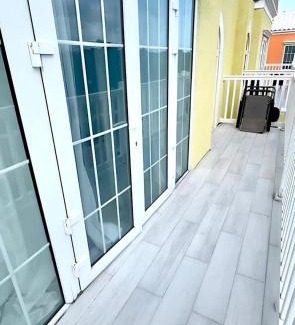 Orange Bay Apartment | Sunset Serenity 2BR Oceanview Beach & Pool Access