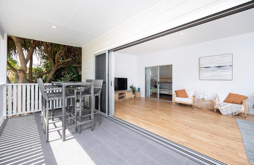 Green Point House | Sunset Shores
