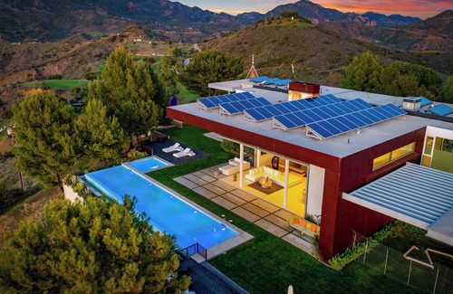 Malibu House | Sunset Shores Malibu Pool Gym Panoramic Views