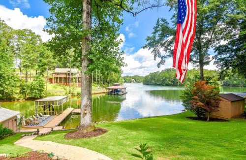 Jacksons' Gap House | Pet-Friendly Retreat at Sunset Slough for Your Family Getaway