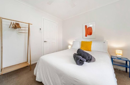 Sellicks Beach Villa | Beachfront Family Retreat - WiFi & 4-Star Comfort
