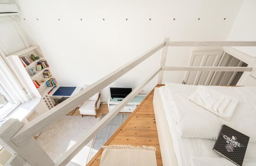 Kispest Apartment | Impressive Sunset Square Studio with Gallery & Family Amenities