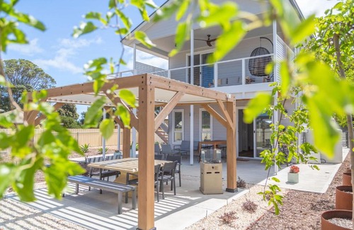 Normanville House | Discover Sunset Strip: Pet & Child Friendly Retreat
