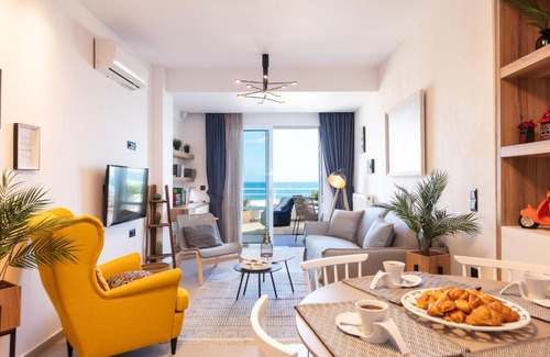 Rethymno Apartment | Ocean View Sunset Suite in Réthimno - Rated 10/10 by Guests
