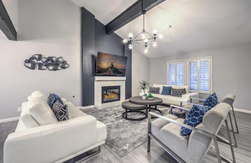 Green Valley North House | Relaxing Retreat with Pool, Jacuzzi & BBQ Near the Strip